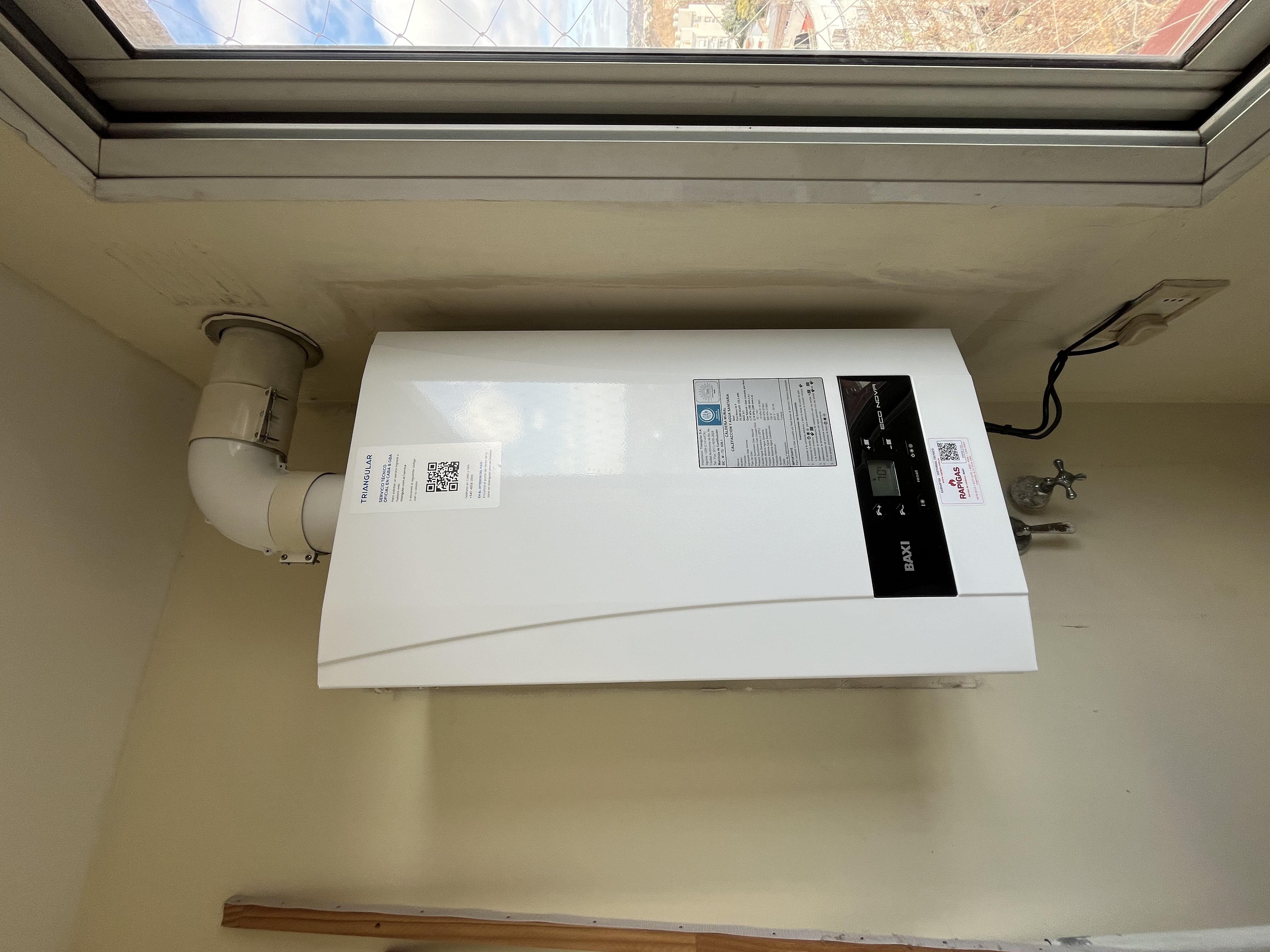 Caldera BAXI Eco Nova 24F instalada en hogar